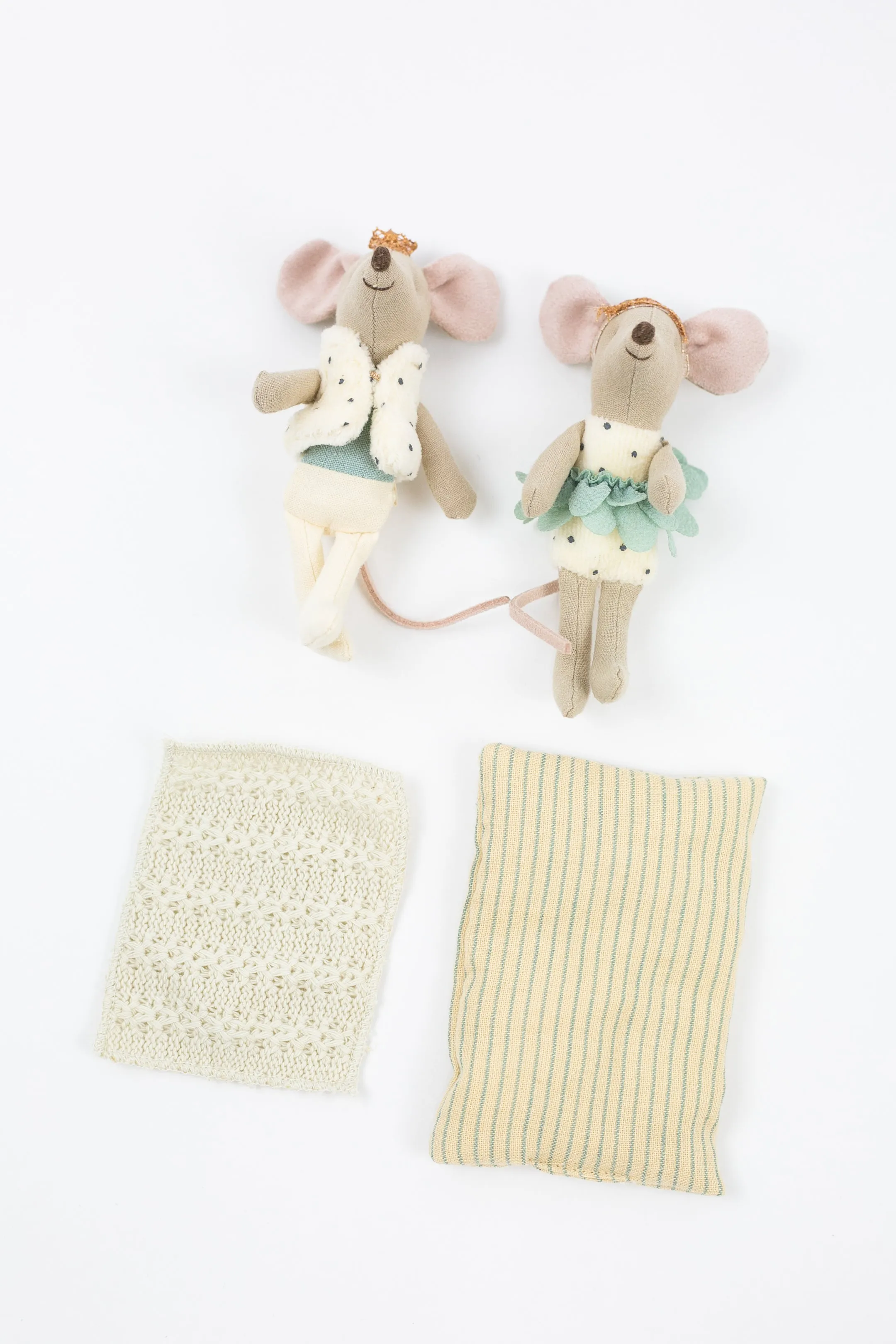 Royal Twin Mice, Little Sister and Brother in Box